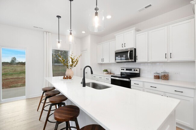 1014 Stone Marker Dr unit 36893536, Monroe, NC 28112 - photo 2