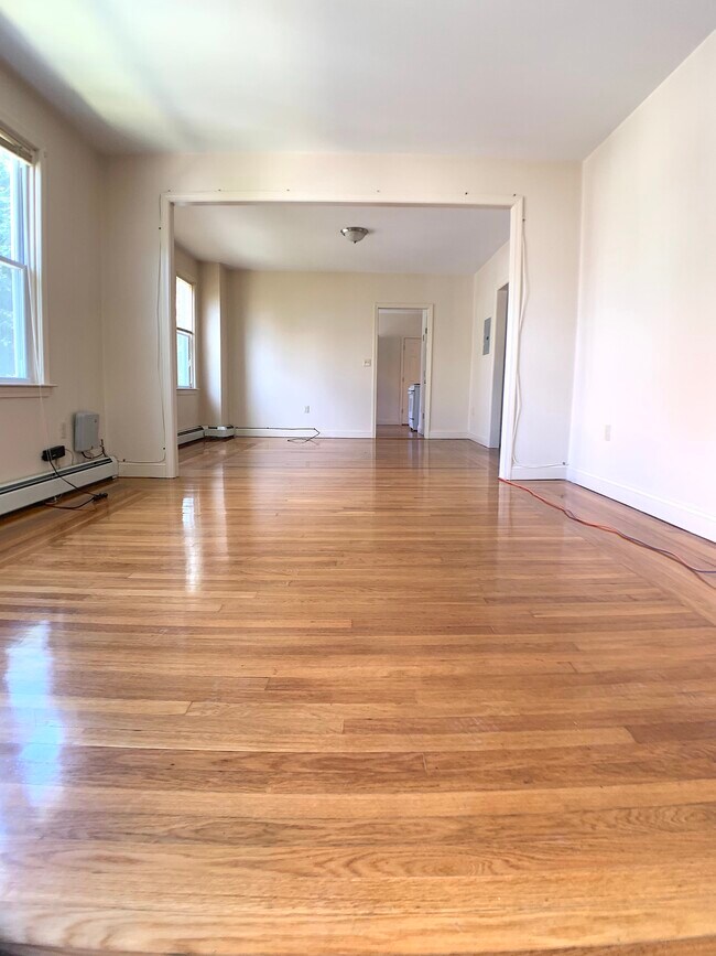 134 Lenox Ave unit 2nd Floor, Providence, RI 02907 - photo 2