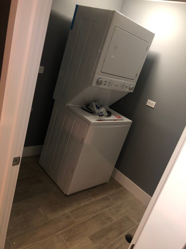 LAUNDRY ROOM UNFURNISHED