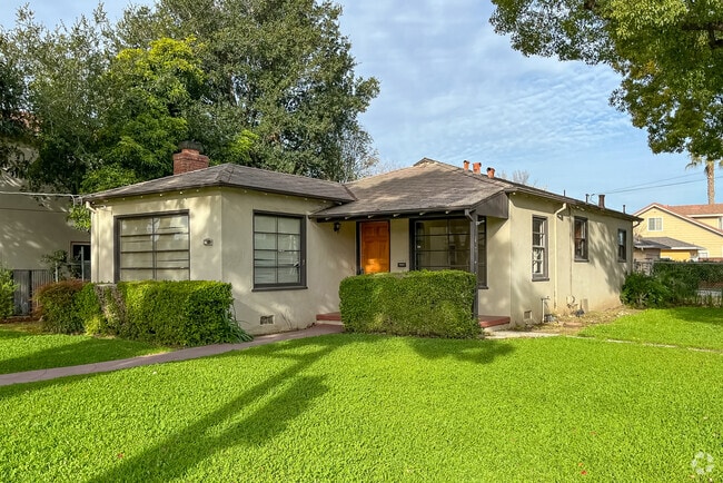 Well-manicured lawns are a frequent sight in the Luna Park neighborhood.