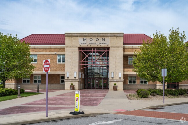 Moon Area Middle School has an overall rating of an A- on Niche.