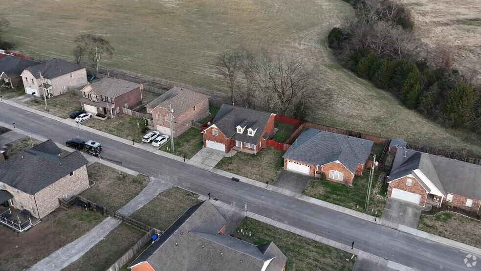 1753 Auburn Ln, Columbia, TN 38401 - photo 2