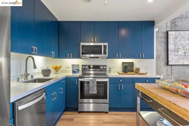 Sierra At Jack London Square unit 518, Oakland, CA 94607 - photo 3