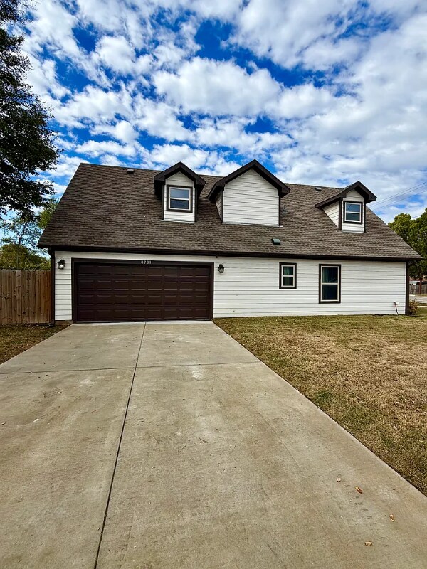 8901 Silver Crk Rd, White Settlement, TX 76108 - photo 2
