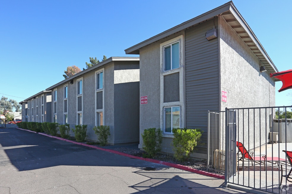 Brix, Tempe, AZ 85281 - photo 1