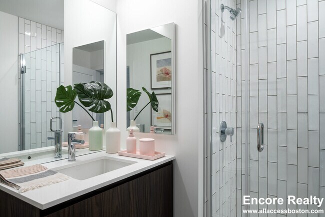 771 Beacon St unit B1-714, Boston, MA 02215 - photo 5