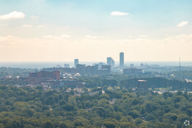 Downtown Little Rock is an easy commute from West Markham.