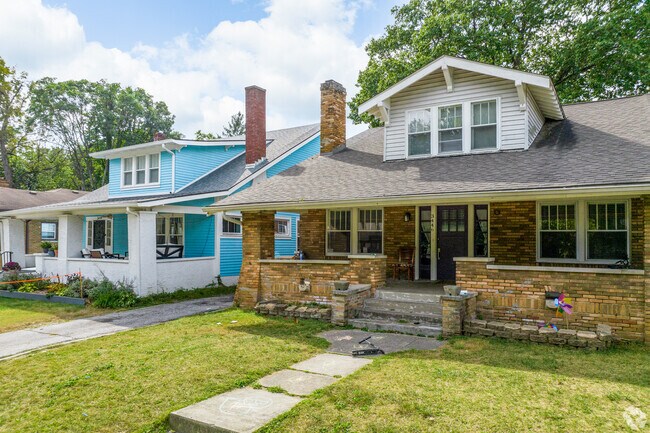 Bungalows are nestled in the quiet neighborhoods of Mapleton Fall Creek.