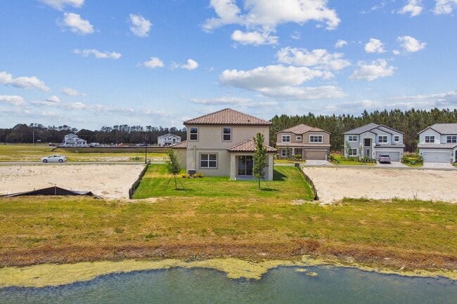 1739 Suttonset Trail, Zephyrhills, FL 33541 - photo 3