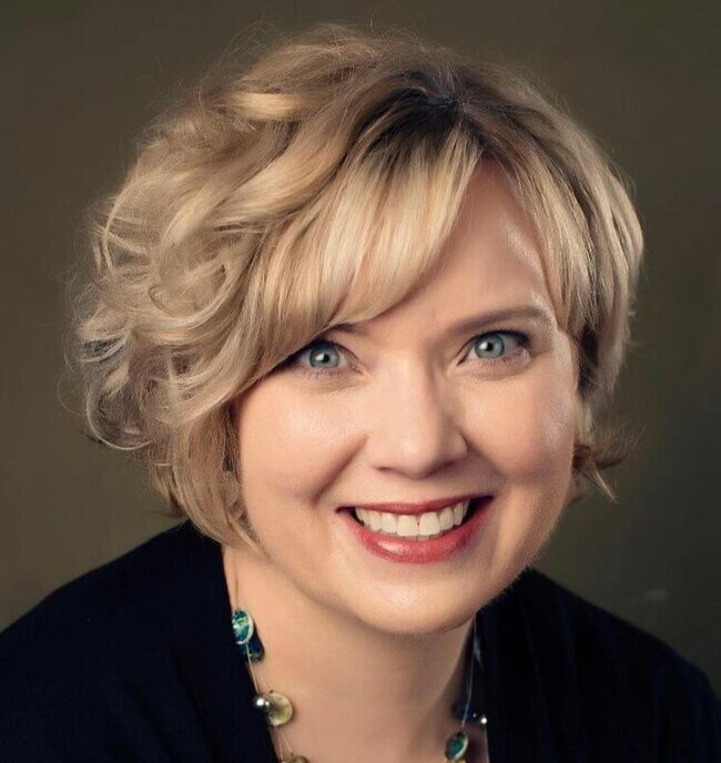 Lora Nordstrom