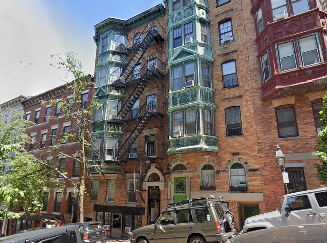 38 Anderson St unit 2, Boston, MA 02114 - photo 2