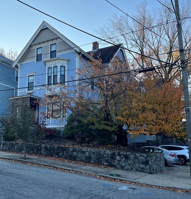 59 Halsey St Unit 1F, Providence, RI 02906