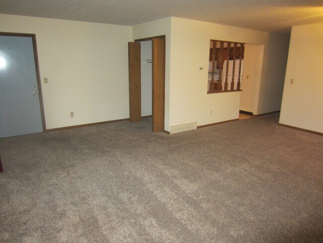 2436 Grovewood Ave, Cleveland, OH 44134 - photo 7