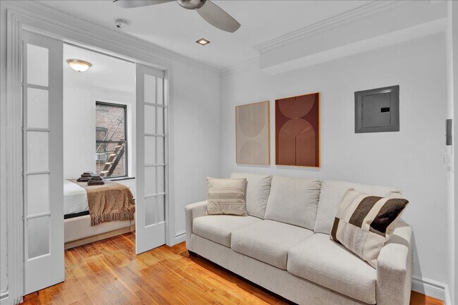 52 Barrow St unit ID1250757P, New York, NY 10014 - photo 4