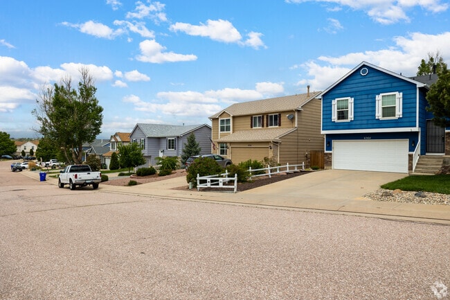 Cozy homes line the quiet streets of Cimarron Hills.