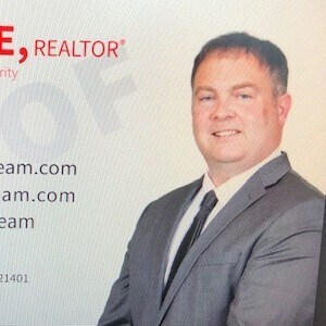 Agent Photo