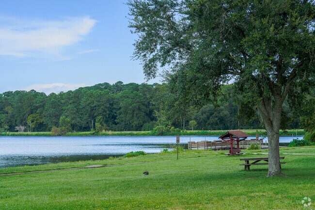 Lake Mayer Park is the perfect spot for picnics by the water.