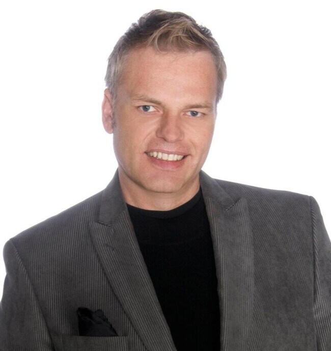 Agent Photo