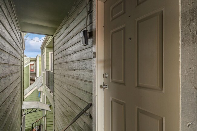 9823 Walnut St unit L304, Dallas, TX 75243 - photo 3