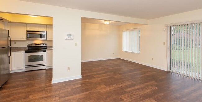 Rent in North Haven, convenient to everything!, North Haven, CT 06473 - photo 5