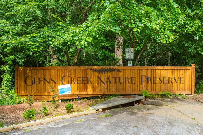 The Glenn Creek Nature Preserve is a choice option for those who like to enjoy walks in the woods or taking their dog out for a stroll in Glennwood Estates.
