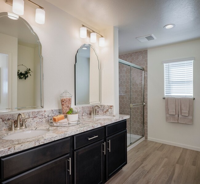 1302 N Oxford Place unit 36483326, Porterville, CA 93257 - photo 6