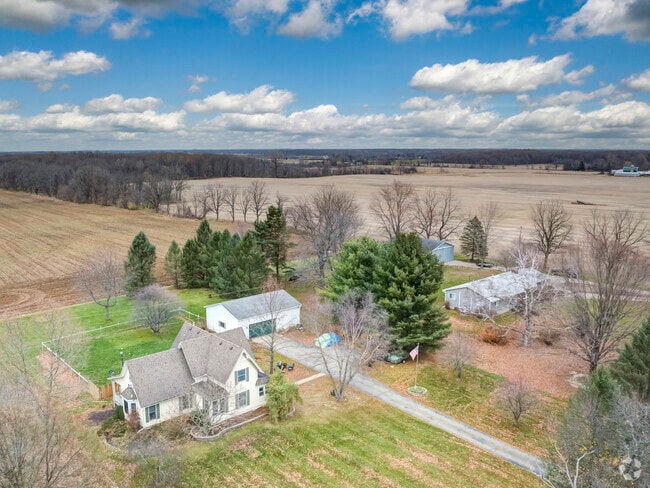 Residents of Stockbridge enjoy homes surrounded by farmland.