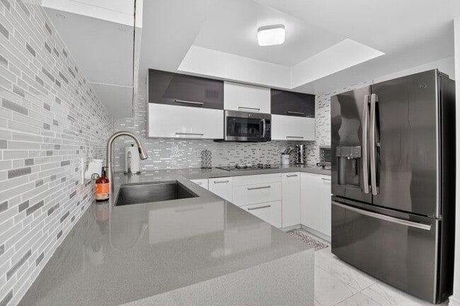 4310 Village Dr, Delray Beach, FL 33445 - photo 4