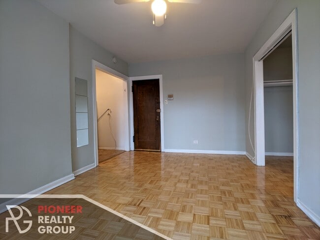 737 W Belmont Ave unit 739-308, Chicago, IL 60657 - photo 3