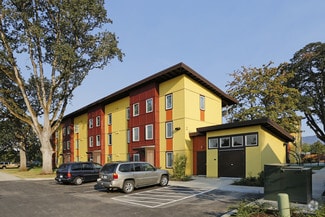 1103 N Meridian St, Newberg, OR 97132
