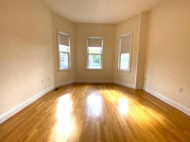 20 Clarendon St unit 1, Watertown, MA 02472 - photo 4