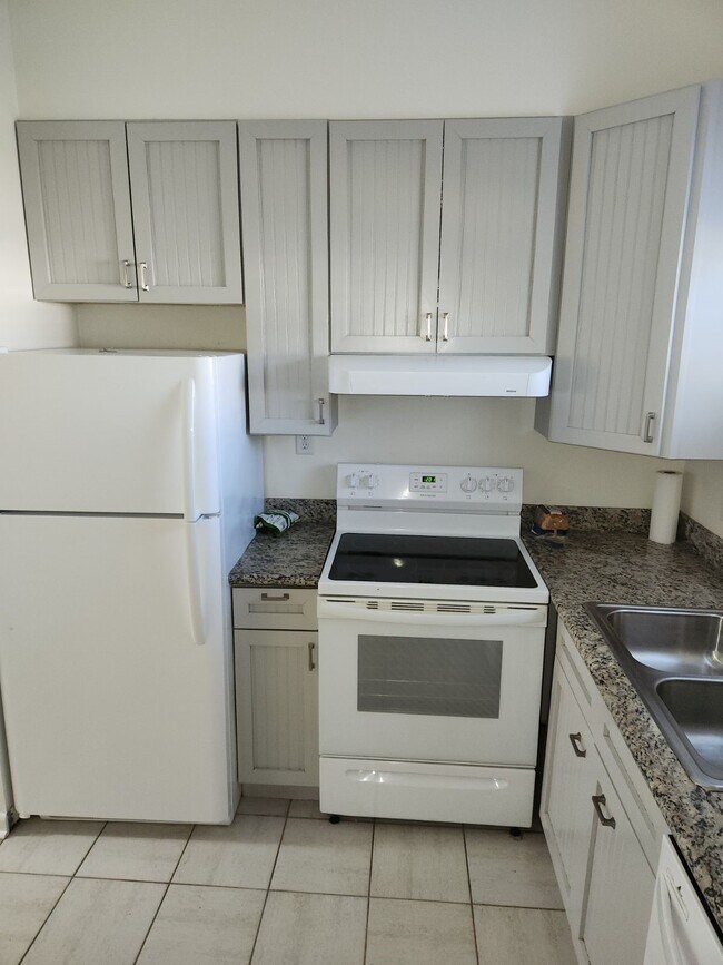 301 N 2nd St unit C, Bay Saint Louis, MS 39520 - photo 3