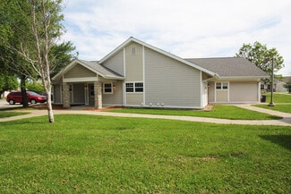 2000 Meadow Chase Ln, Des Moines, IA 50320