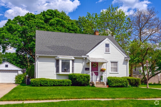Smaller, minimalist homes, are great options for first-time home buyers in Groesbeck.