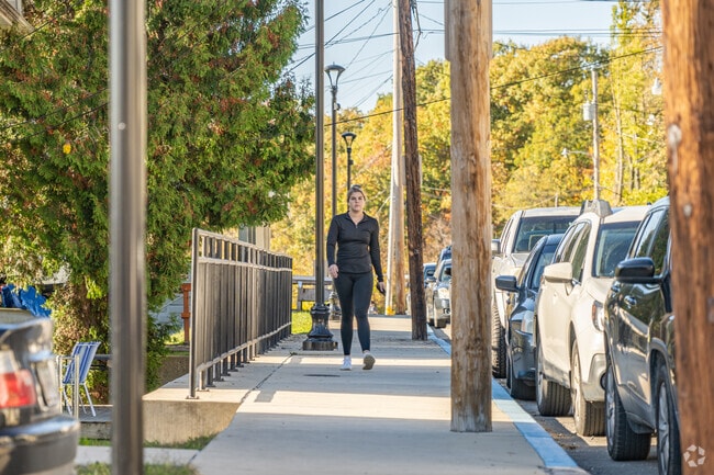 Level sidewalks in Sunnyside are great for those looking to get their steps in.