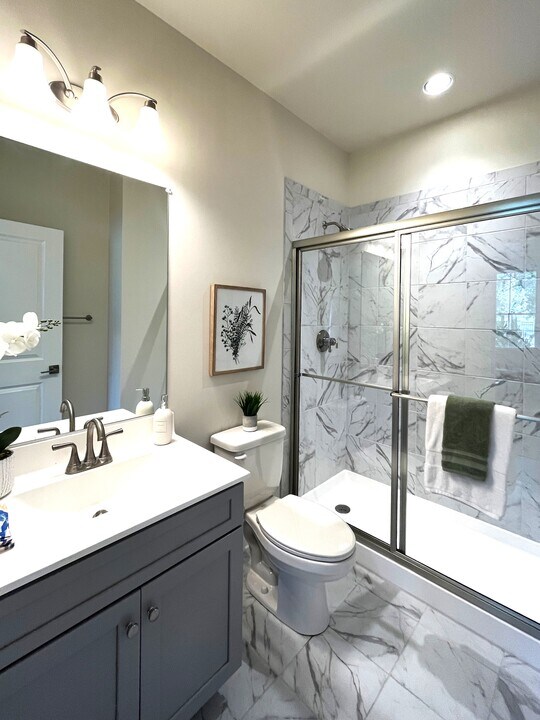 BM 1st-floor-bathroom.jpg