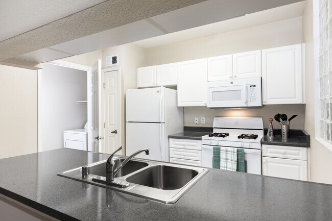 Avalon Willow Glen, San Jose, CA 95125 - photo 2