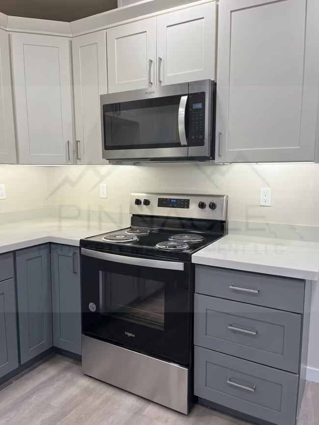 1001 W Yakima Ave, Yakima, WA 98902 - photo 2