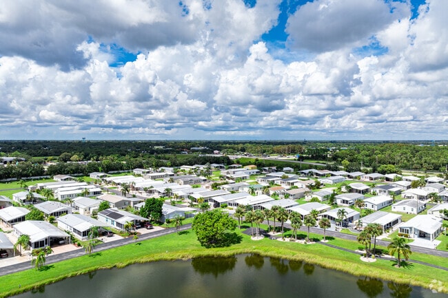 Laredo and Country Lakes feature large private communities of manufactured homes.