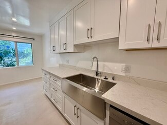 1020 6th St, Santa Monica, CA 90403