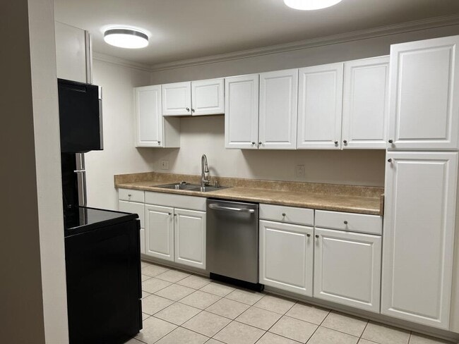 2601 Hillsboro Pike unit J2, Nashville, TN 37212 - photo 3