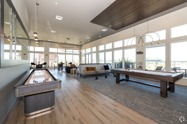 Elevation at Country Line Station, Englewood, CO 80112 - photo 3