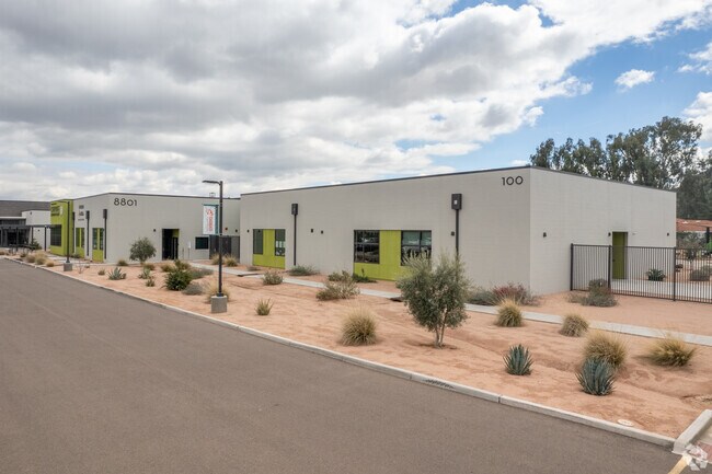 Cherokee Elementary School serves elementary-aged students throuhgout Paradise Valley, AZ.