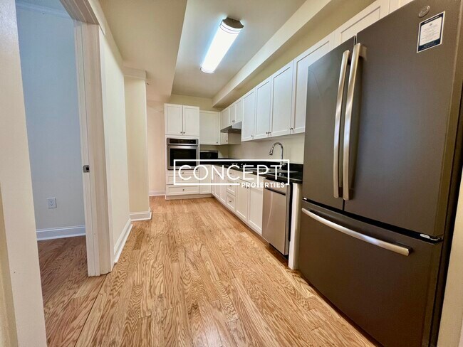 219 Commonwealth Ave unit 5, Chestnut Hill, MA 02467 - photo 2