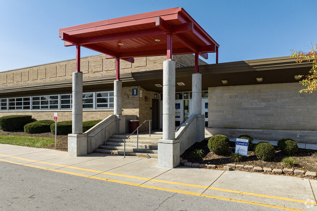 Welcome to the entrance of Indian Village Elementary School.