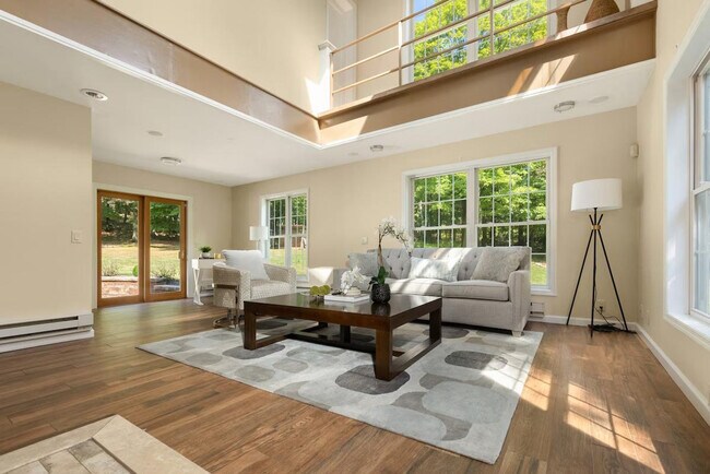 338 Clove Rd unit ID1056821P, Monroe, NY 10950 - photo 5