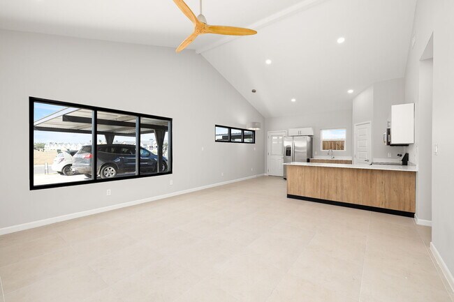 2700 Robin Rd unit 2, Weslaco, TX 78596 - photo 5