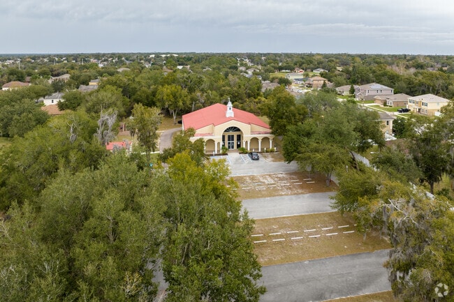 Gateway Christian Academy is situated along Doyle Rd, convenient for Deltona residents.