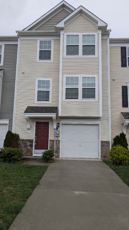 103 Kincaid Ct, Martinsburg, WV 25403