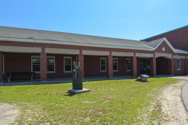 Lisbon Community School has an overall grade of C+ on Niche.
